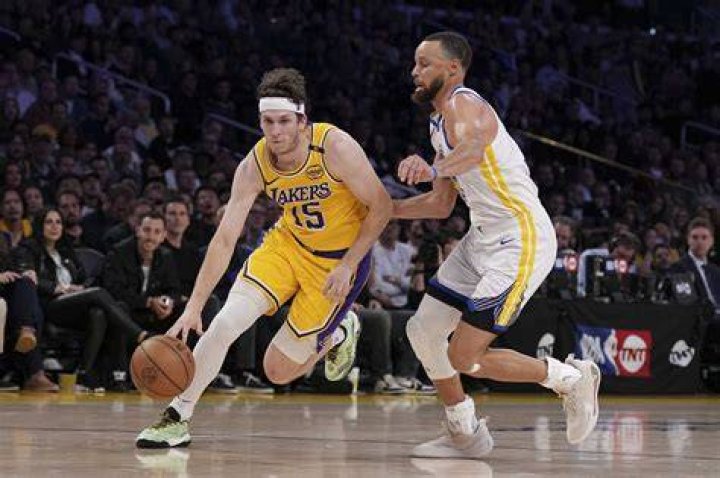 Golden State Warriors v Los Angeles Lakers