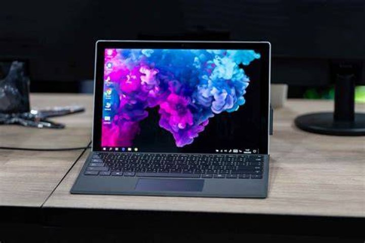 surface pro 4 screen dimming